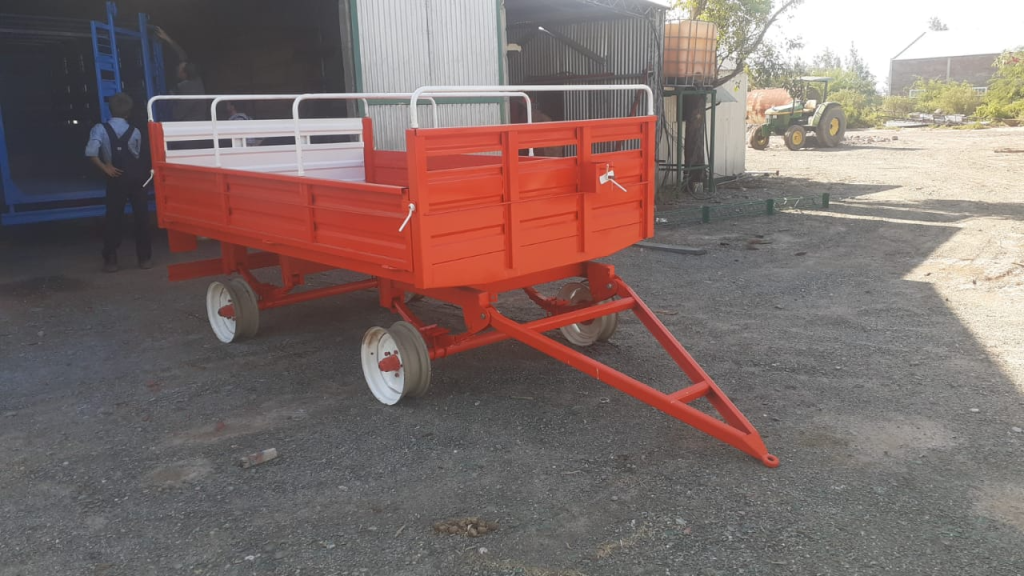 Trailer de carga general - ROJO Y BLANCO